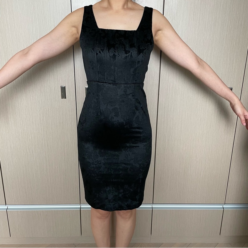 Alice + Olivia Black Jacquard Print Velvet Dress